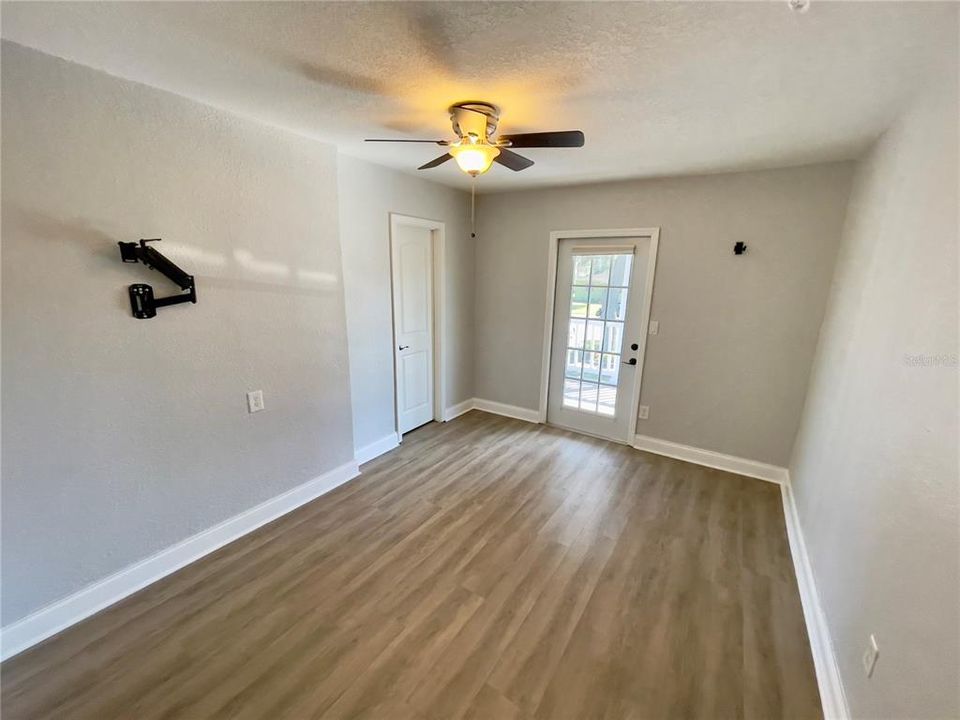 出租: $2,325 (4 贝兹, 3 浴室, 1668 平方英尺)