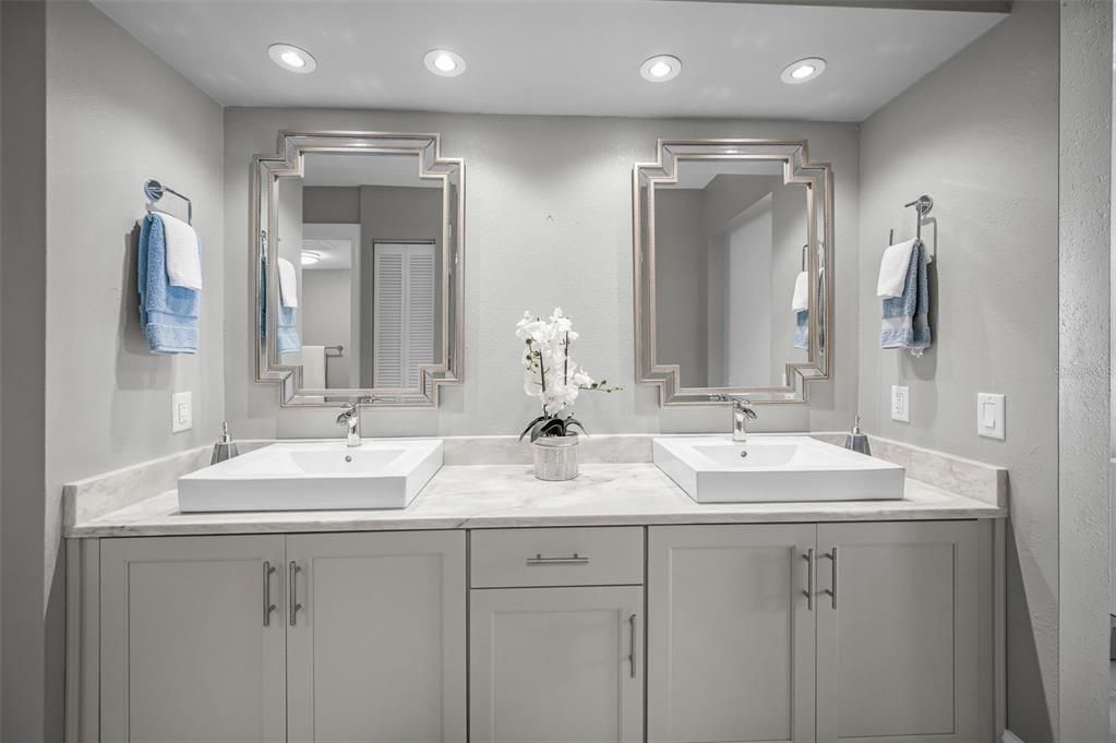 待售: $1,175,000 (2 贝兹, 2 浴室, 1840 平方英尺)