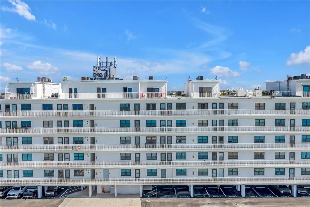 For Sale: $899,000 (3 beds, 2 baths, 1180 Square Feet)