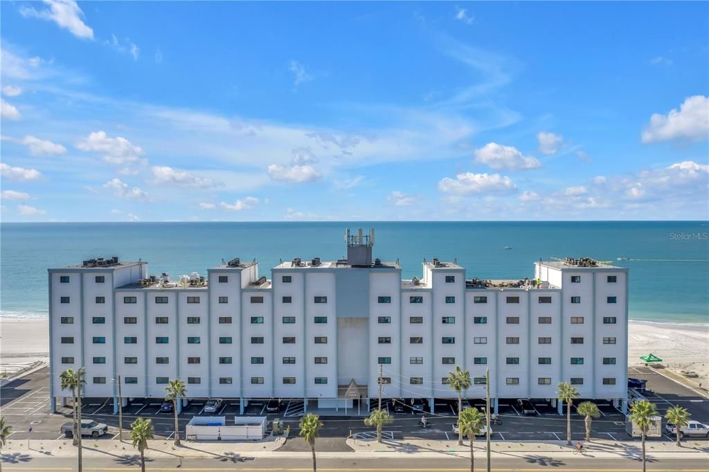 For Sale: $899,000 (3 beds, 2 baths, 1180 Square Feet)