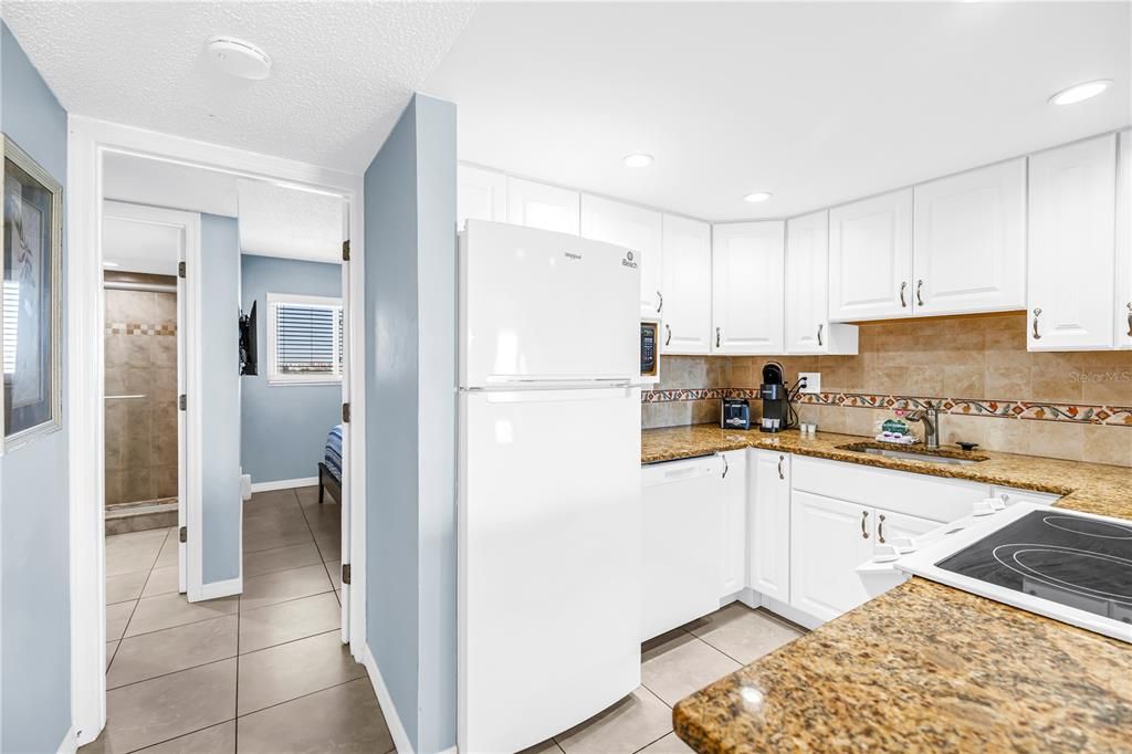 For Sale: $899,000 (3 beds, 2 baths, 1180 Square Feet)