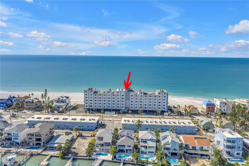 For Sale: $899,000 (3 beds, 2 baths, 1180 Square Feet)