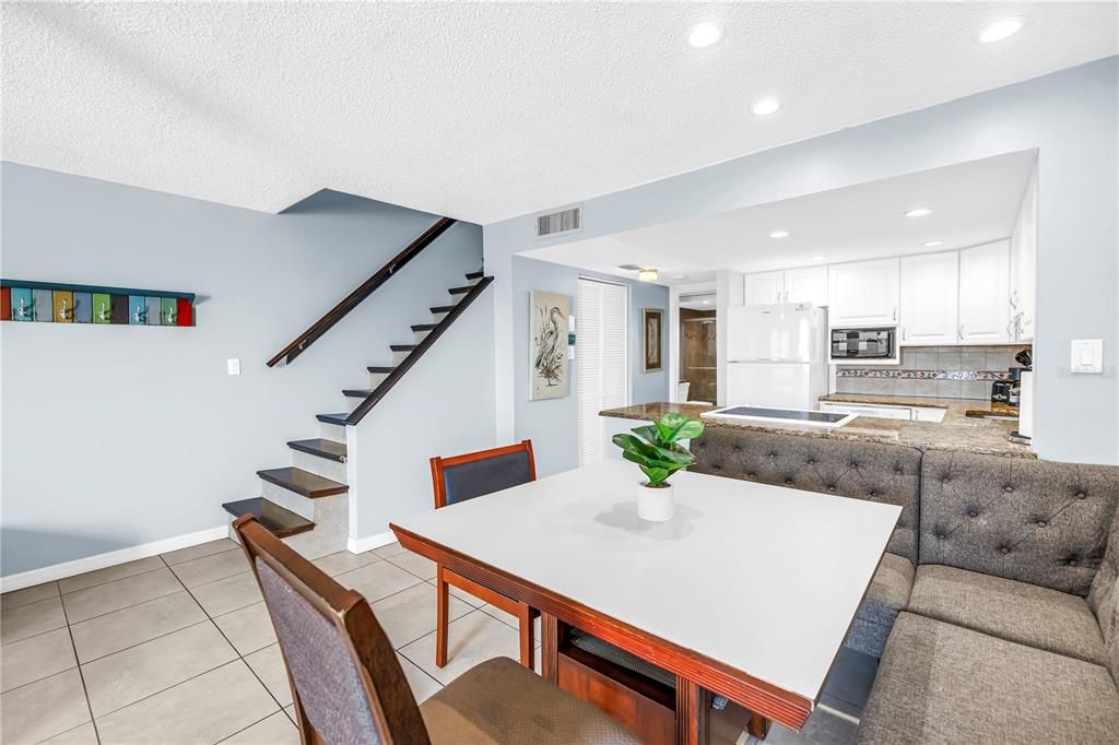 For Sale: $899,000 (3 beds, 2 baths, 1180 Square Feet)