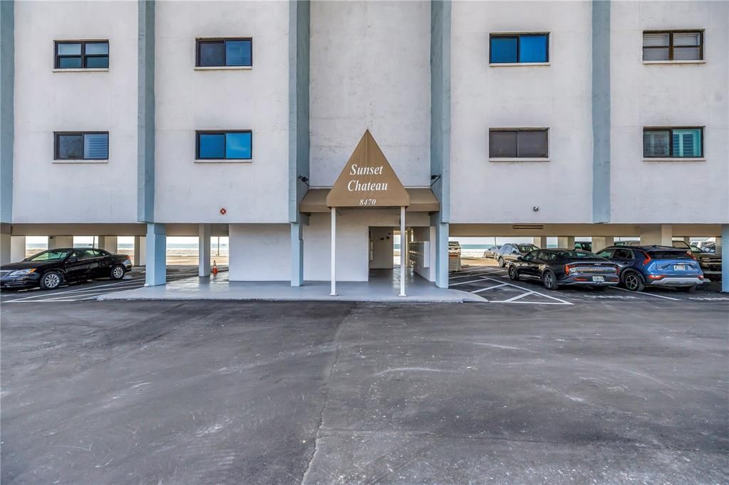 For Sale: $899,000 (3 beds, 2 baths, 1180 Square Feet)