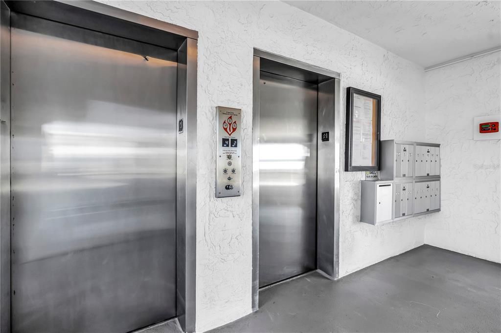 For Sale: $899,000 (3 beds, 2 baths, 1180 Square Feet)