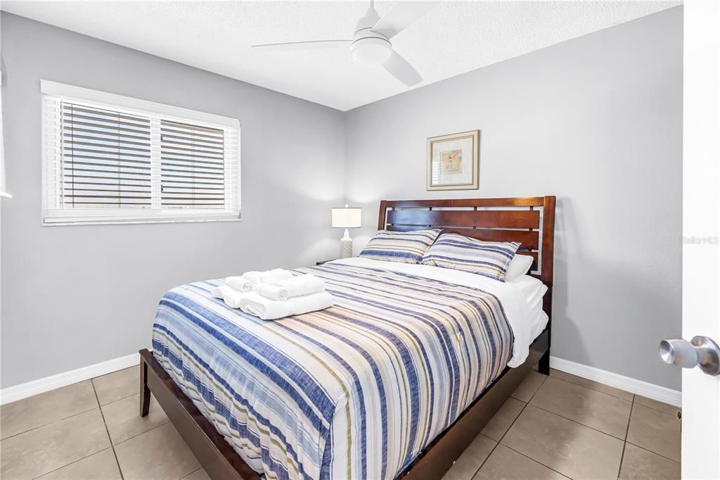 For Sale: $899,000 (3 beds, 2 baths, 1180 Square Feet)