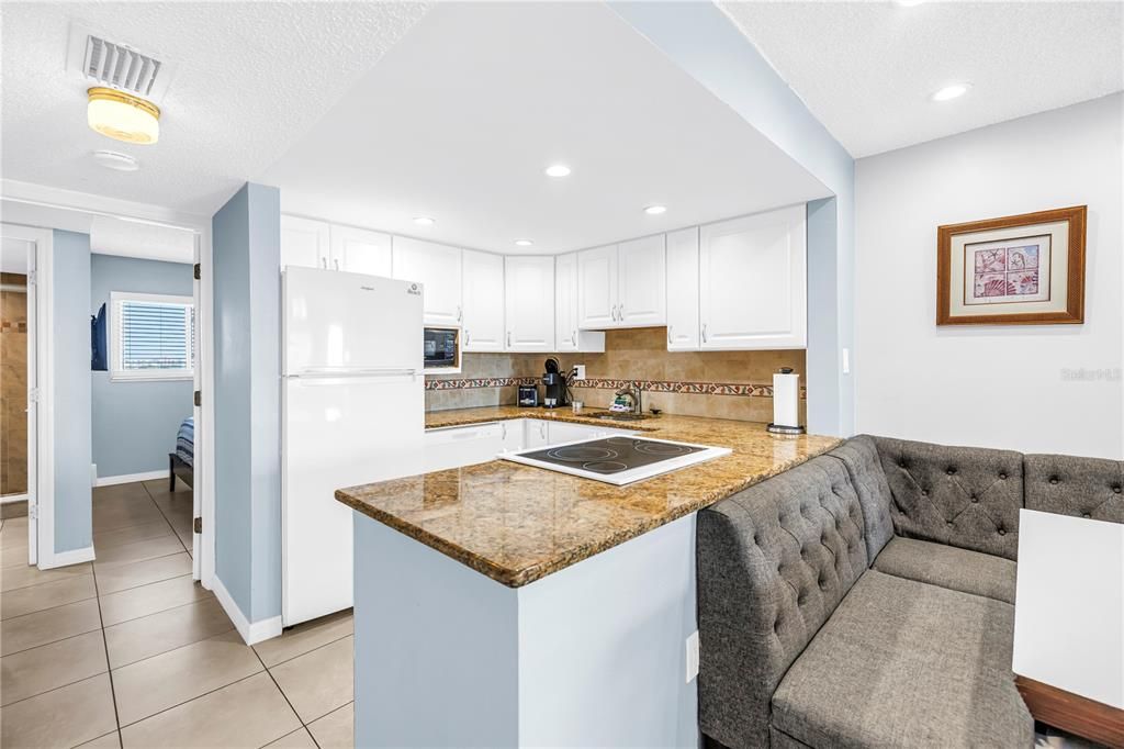 For Sale: $899,000 (3 beds, 2 baths, 1180 Square Feet)