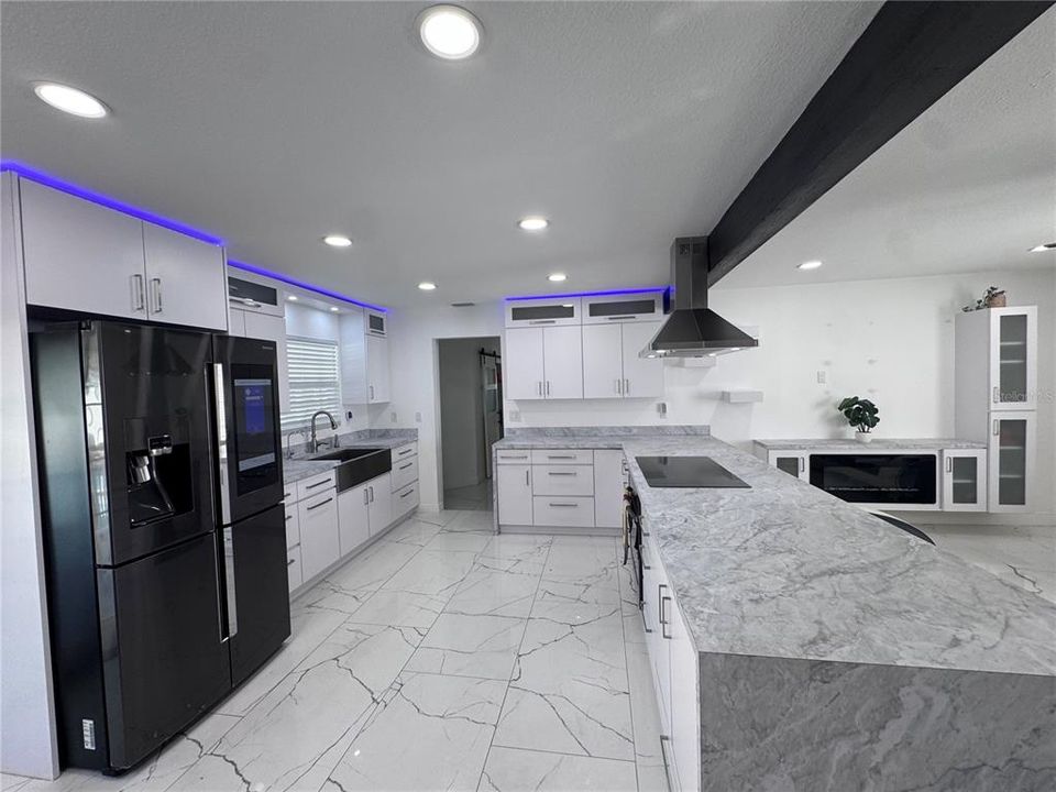 待售: $490,000 (5 贝兹, 3 浴室, 2164 平方英尺)