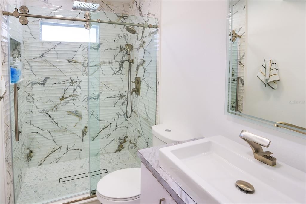 待售: $490,000 (5 贝兹, 3 浴室, 2164 平方英尺)