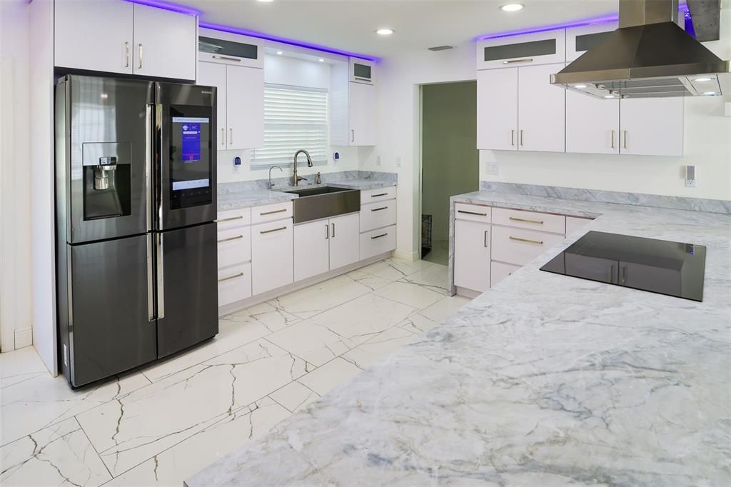 待售: $490,000 (5 贝兹, 3 浴室, 2164 平方英尺)