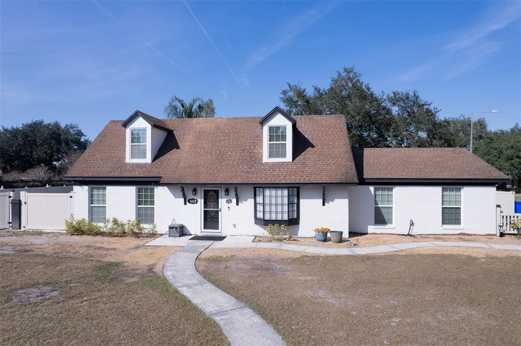 待售: $490,000 (5 贝兹, 3 浴室, 2164 平方英尺)