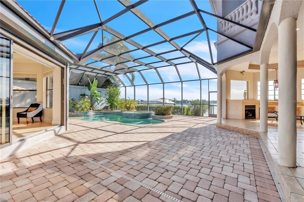 En Venta: $2,500,000 (4 camas, 4 baños, 4775 Pies cuadrados)