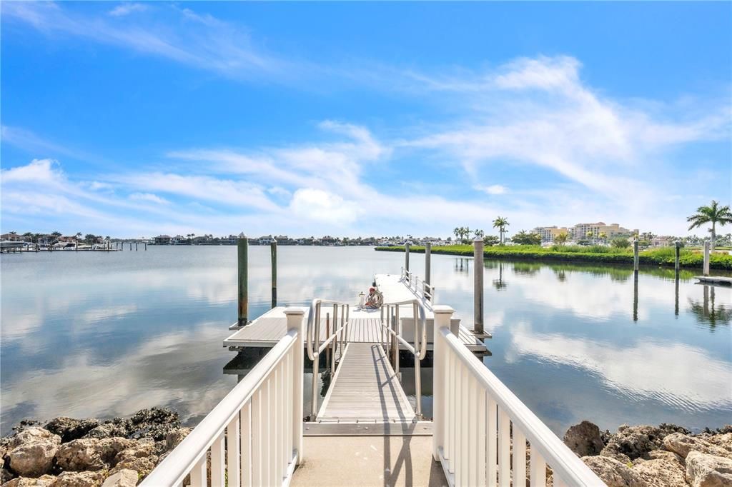 En Venta: $2,500,000 (4 camas, 4 baños, 4775 Pies cuadrados)