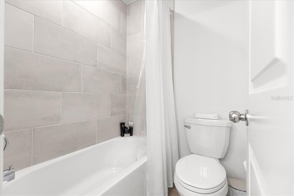 For Sale: $341,000 (4 beds, 3 baths, 2170 Square Feet)