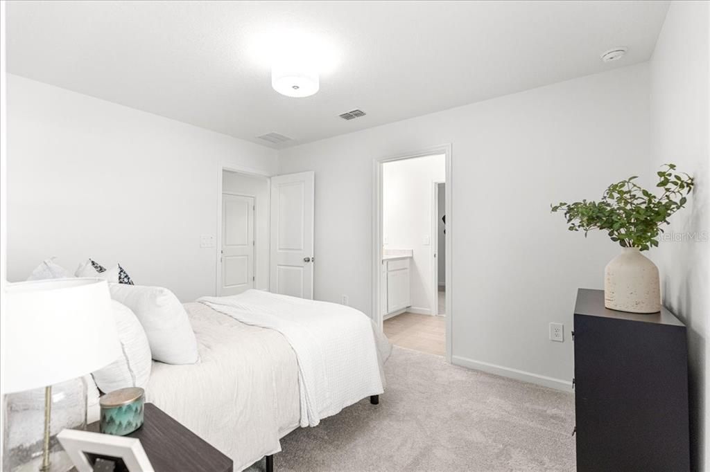 For Sale: $341,000 (4 beds, 3 baths, 2170 Square Feet)