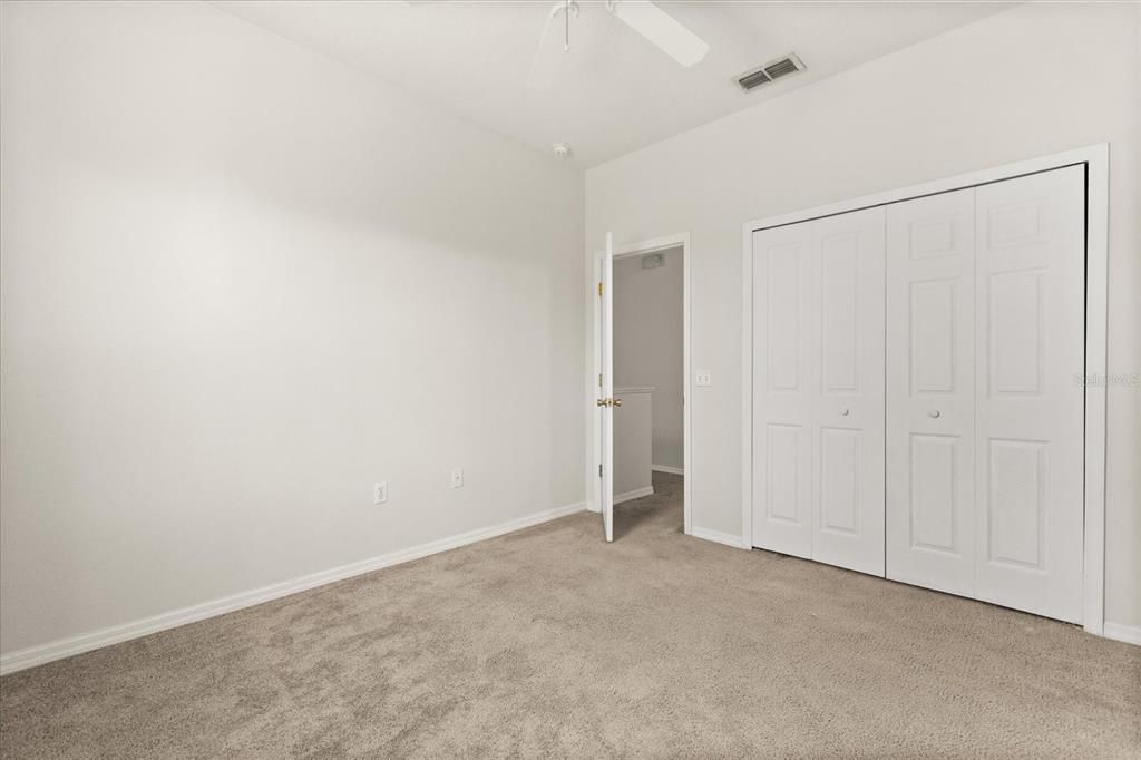 待售: $215,000 (3 贝兹, 2 浴室, 1262 平方英尺)