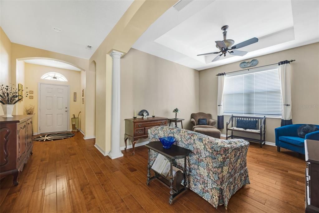 En Venta: $524,900 (4 camas, 3 baños, 2786 Pies cuadrados)