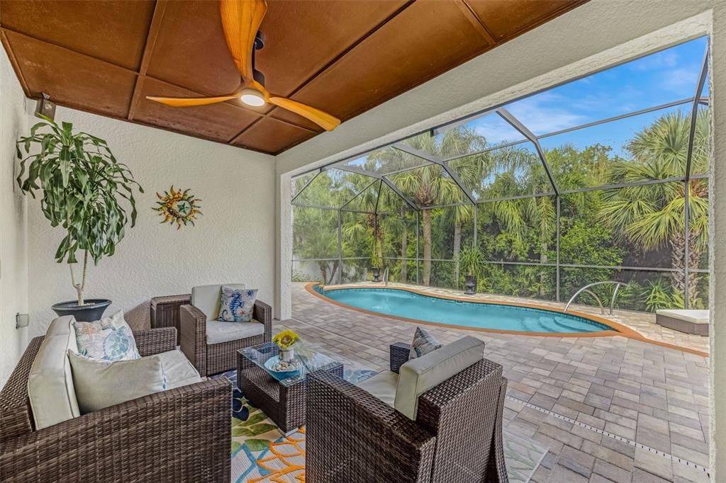 En Venta: $524,900 (4 camas, 3 baños, 2786 Pies cuadrados)