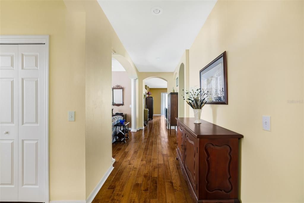 En Venta: $524,900 (4 camas, 3 baños, 2786 Pies cuadrados)