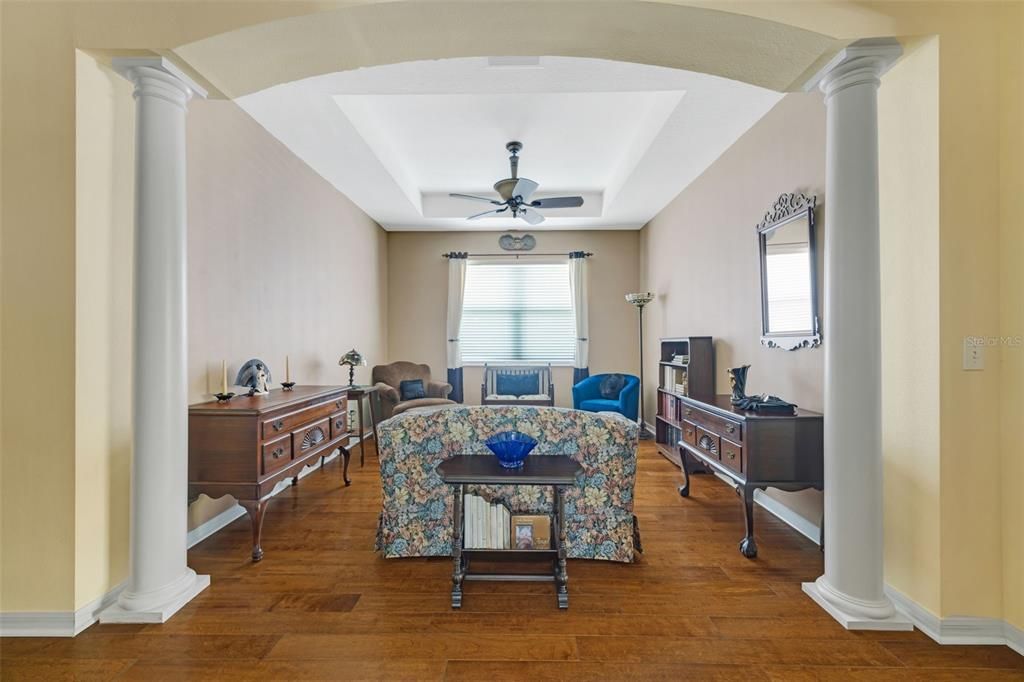 En Venta: $524,900 (4 camas, 3 baños, 2786 Pies cuadrados)