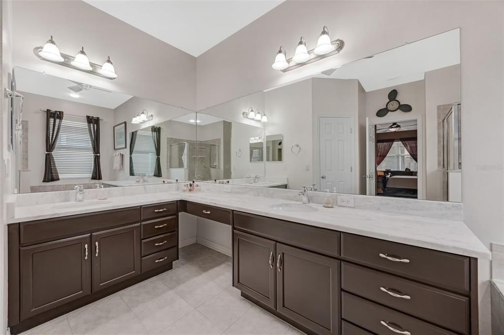 En Venta: $524,900 (4 camas, 3 baños, 2786 Pies cuadrados)