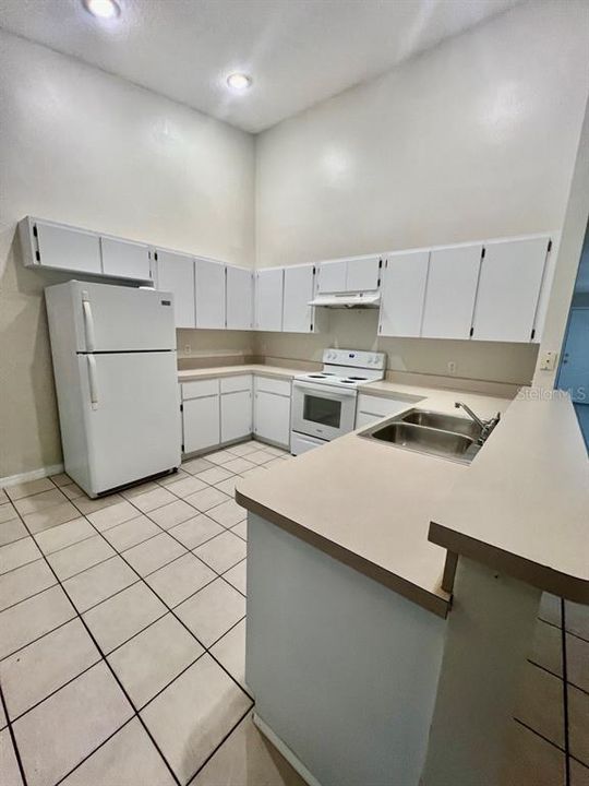 For Rent: $1,650 (3 beds, 2 baths, 1212 Square Feet)