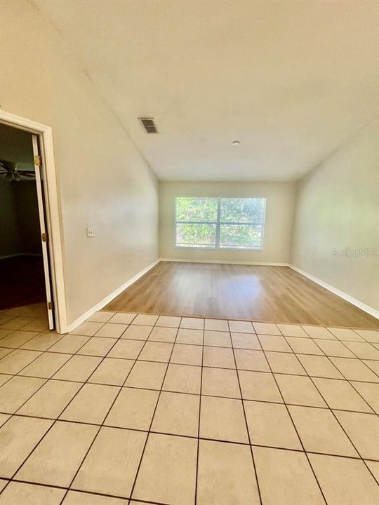 For Rent: $1,650 (3 beds, 2 baths, 1212 Square Feet)