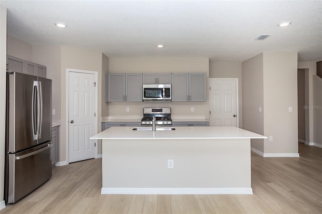 For Sale: $381,090 (4 beds, 2 baths, 2045 Square Feet)