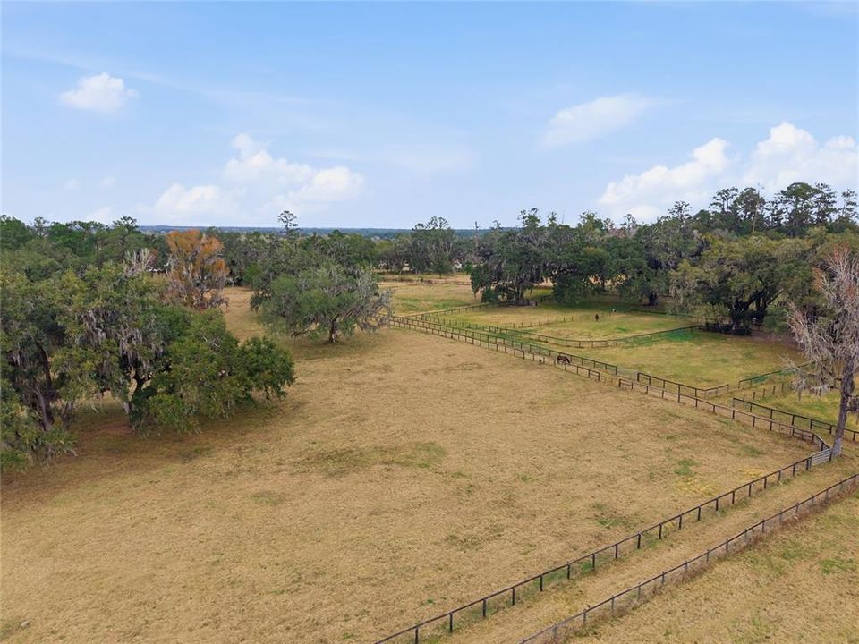На продажу: $1,746,000 (18.00 acres)