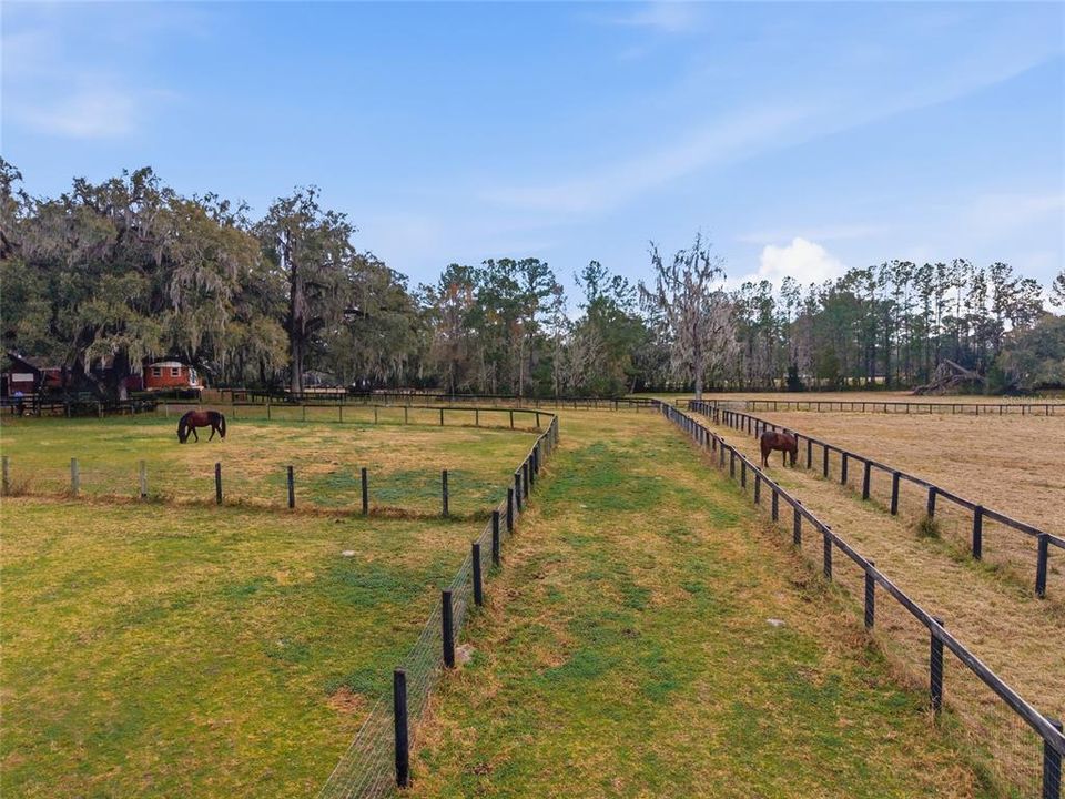 На продажу: $1,746,000 (18.00 acres)