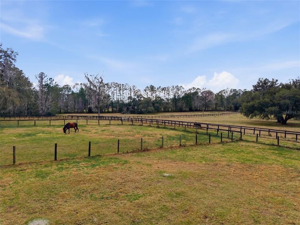 На продажу: $1,746,000 (18.00 acres)