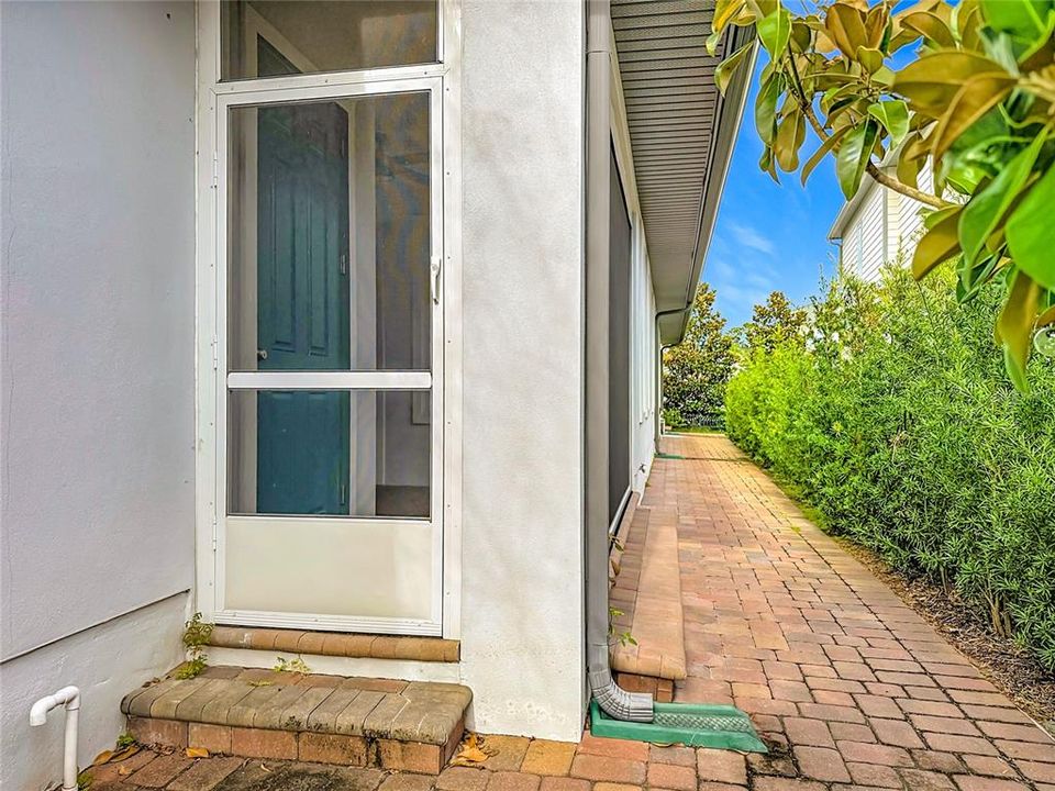 En Venta: $615,000 (3 camas, 2 baños, 1962 Pies cuadrados)