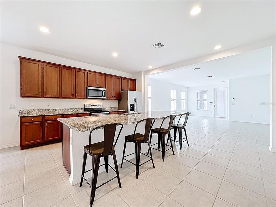 En Venta: $615,000 (3 camas, 2 baños, 1962 Pies cuadrados)