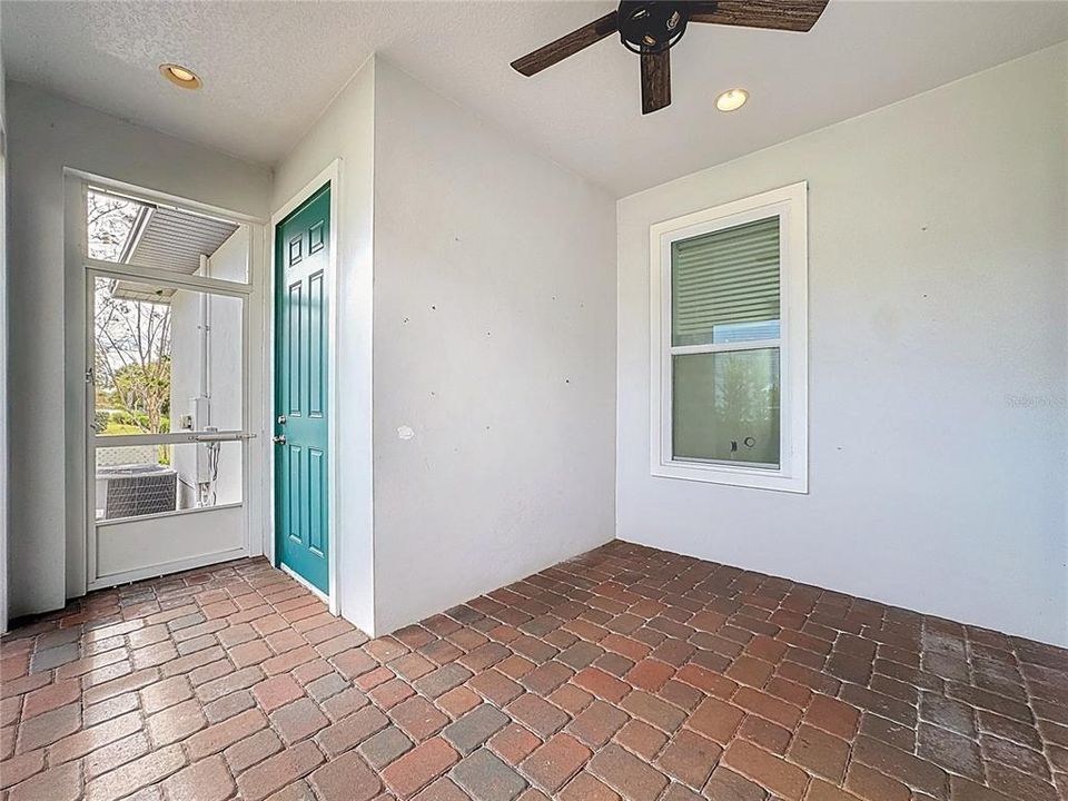 En Venta: $615,000 (3 camas, 2 baños, 1962 Pies cuadrados)