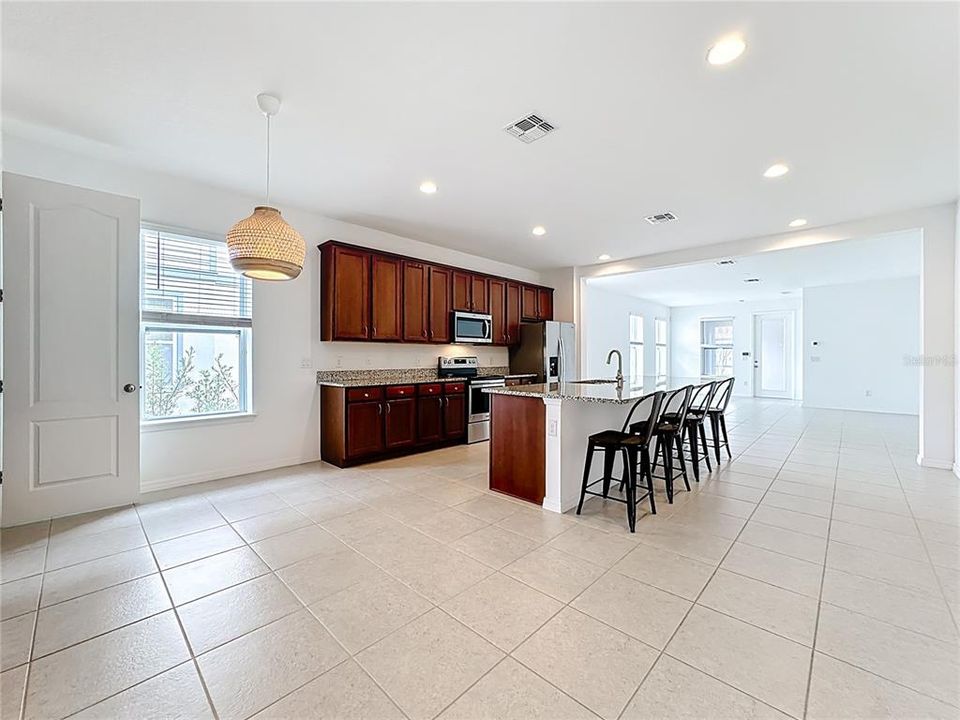 En Venta: $615,000 (3 camas, 2 baños, 1962 Pies cuadrados)