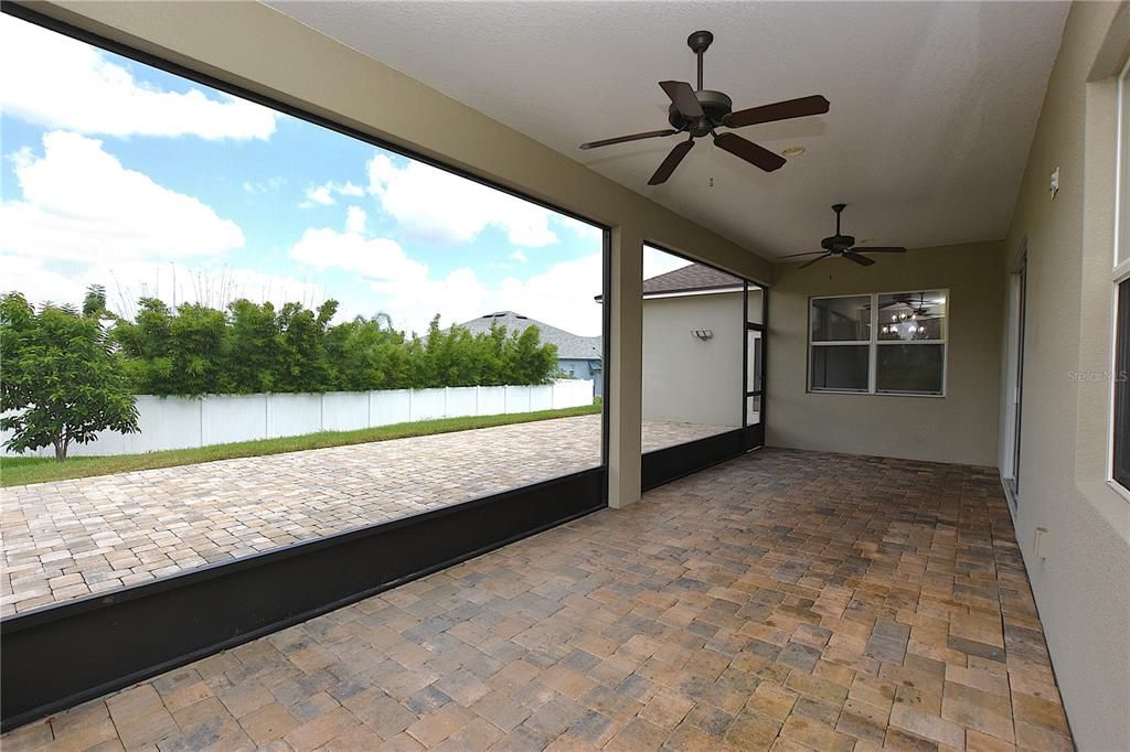 En Venta: $580,000 (4 camas, 3 baños, 2549 Pies cuadrados)