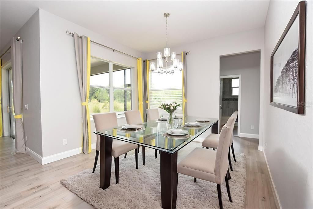 En Venta: $580,000 (4 camas, 3 baños, 2549 Pies cuadrados)