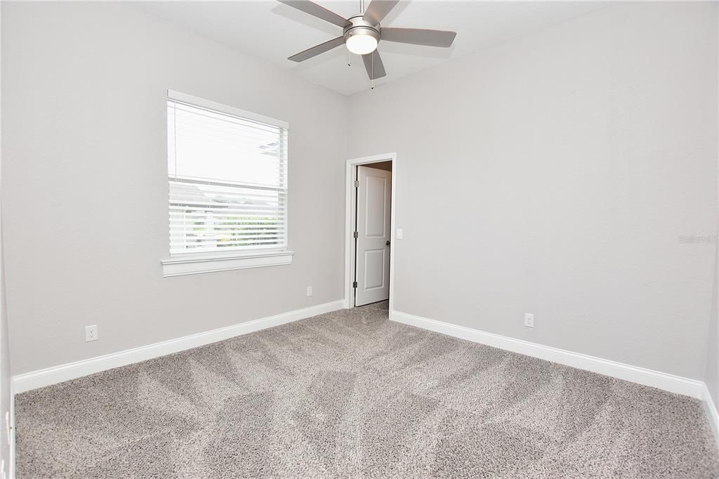 En Venta: $580,000 (4 camas, 3 baños, 2549 Pies cuadrados)