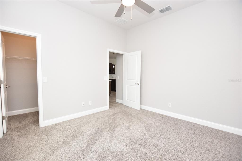 En Venta: $580,000 (4 camas, 3 baños, 2549 Pies cuadrados)