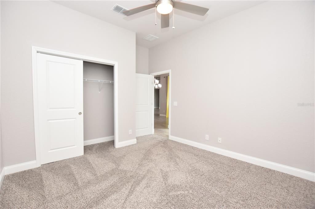 En Venta: $580,000 (4 camas, 3 baños, 2549 Pies cuadrados)