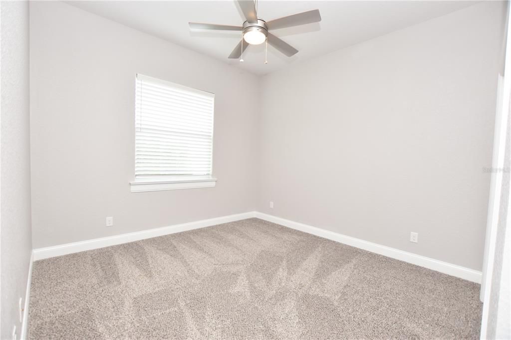 En Venta: $580,000 (4 camas, 3 baños, 2549 Pies cuadrados)