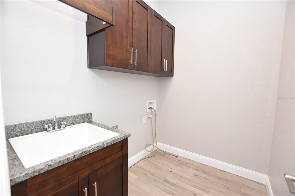 En Venta: $580,000 (4 camas, 3 baños, 2549 Pies cuadrados)