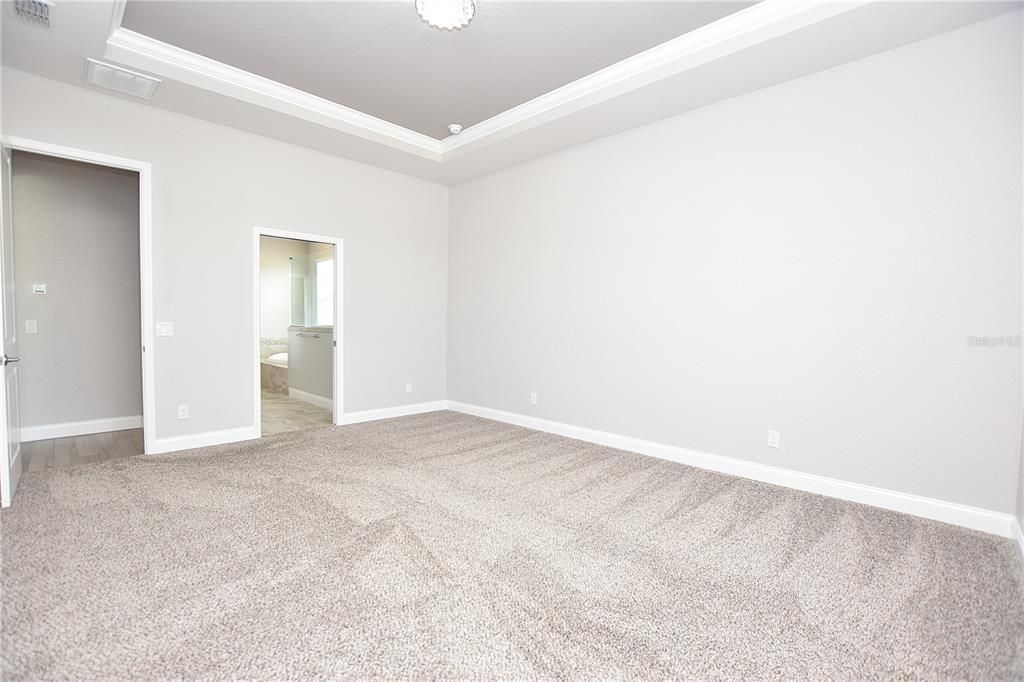 En Venta: $580,000 (4 camas, 3 baños, 2549 Pies cuadrados)