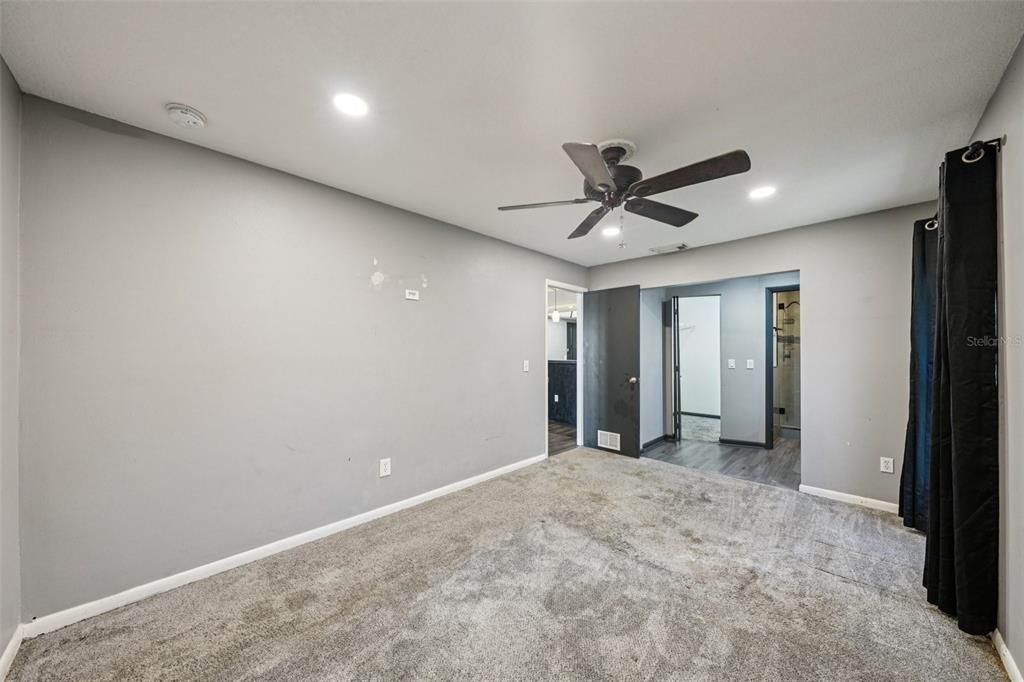 For Sale: $395,000 (3 beds, 2 baths, 1308 Square Feet)