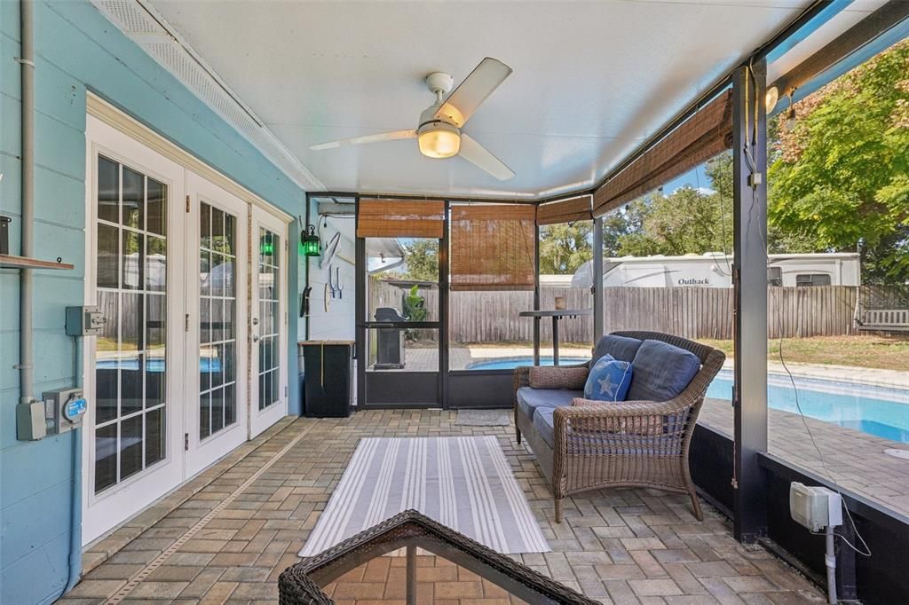 For Sale: $395,000 (3 beds, 2 baths, 1308 Square Feet)