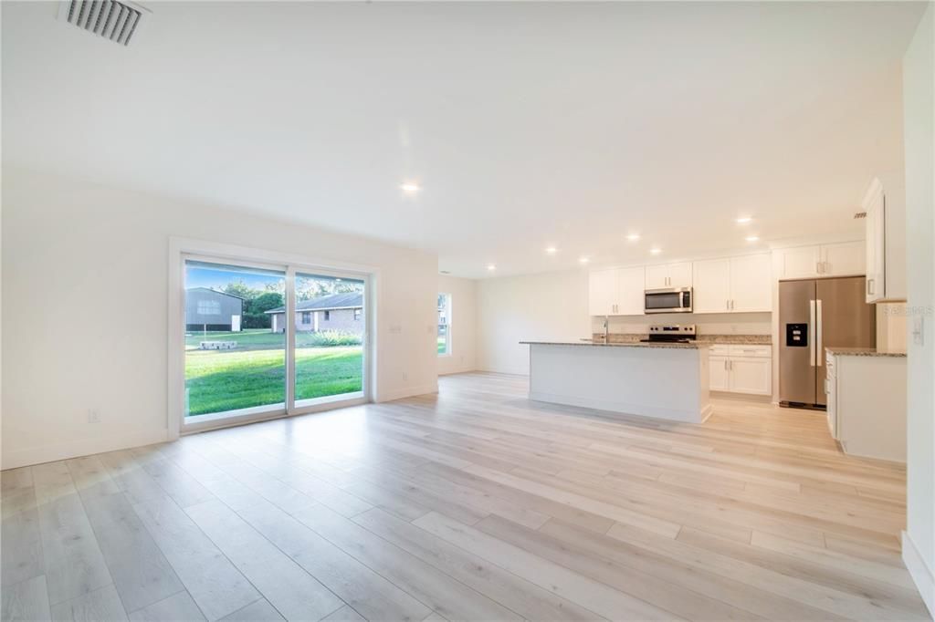 For Sale: $335,000 (3 beds, 2 baths, 1545 Square Feet)