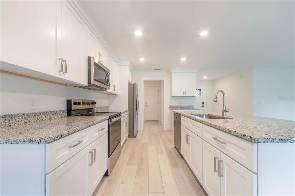 For Sale: $335,000 (3 beds, 2 baths, 1545 Square Feet)