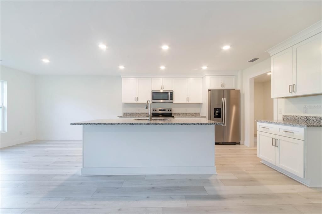 For Sale: $335,000 (3 beds, 2 baths, 1545 Square Feet)