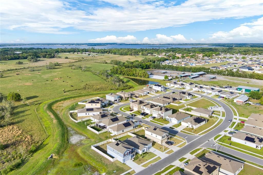 На продажу: $350,000 (5 спален, 2 ванн, 2274 Квадратных фут)