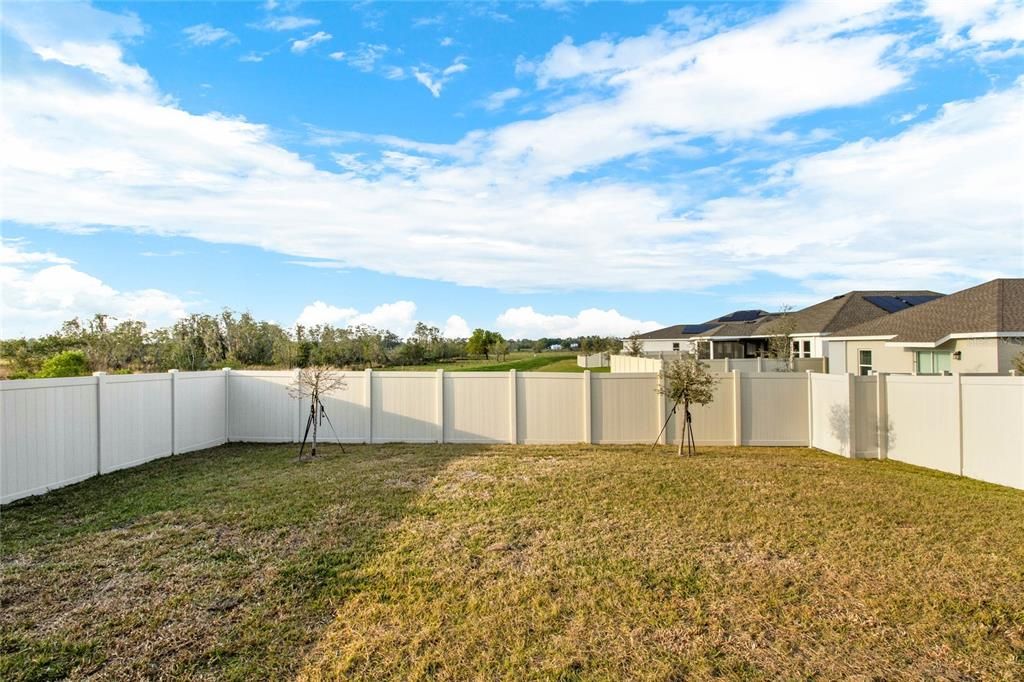 На продажу: $350,000 (5 спален, 2 ванн, 2274 Квадратных фут)